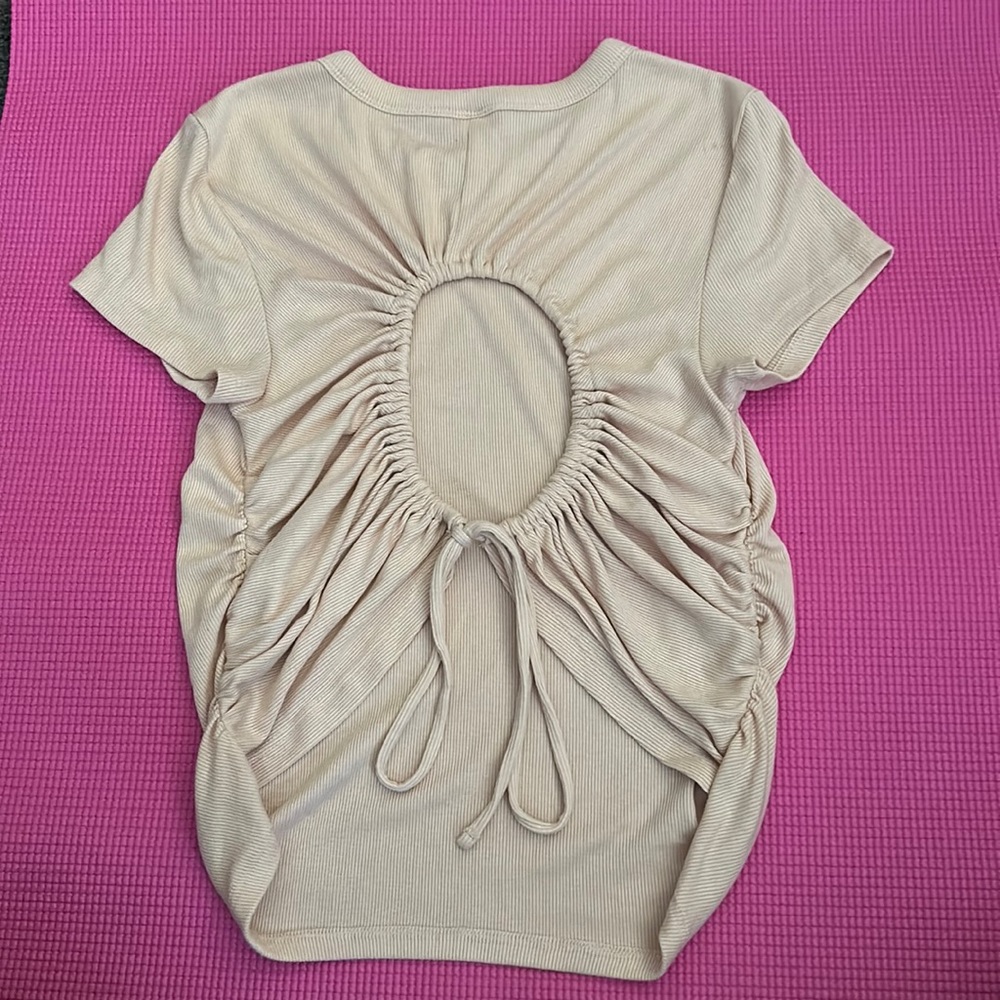 Light pink Old navy brand synched tee shirt Size small